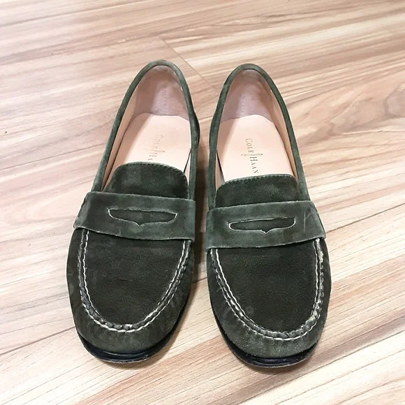 Cole Haan suede loafers size 7AA. - Picture 4 of 6